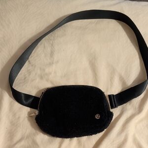 Lululemon Black Textured Bag